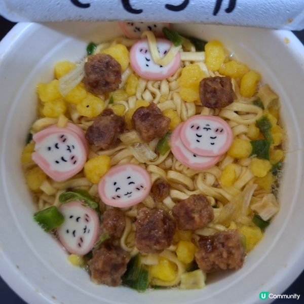 Chiikawa醬油杯麵試食🍜 小八飛鼠陪我宵夜😋！