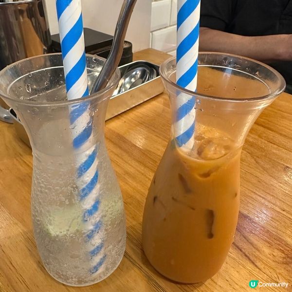 巨大炸雞髀冬陰功湯金邊粉😬😬💓