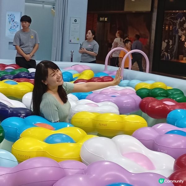 夏日消暑必去！IFC 藝術泳池玩轉夏日 🏊‍♀️☀️