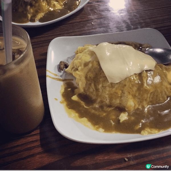 華記士多絕對係西灣河嘅名物，咖哩蛋包飯加上芝士一定係超正嘅p...