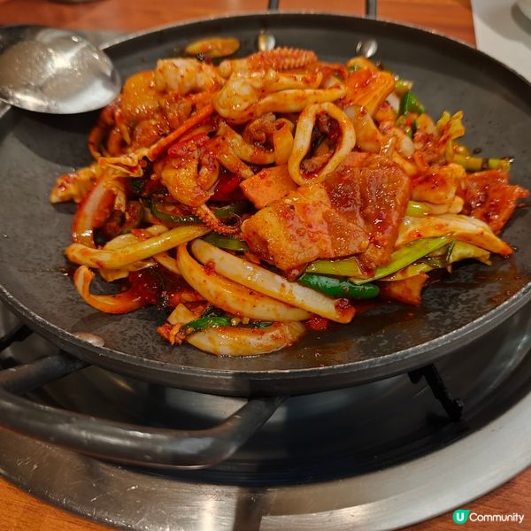 1.  尖咀夜首爾🇰🇷！正宗韓味😋！8小碟勁正！烤魷魚