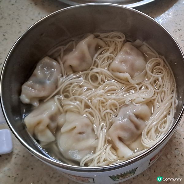 黑雨🌨自煮健康午餐😋全天然高麗菜豬肉擔擔麵🍜
