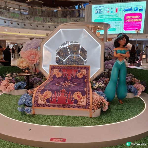 商場內有迪士尼嘅展覽，每個人物都佈置得好靚，啱晒迪士尼粉絲去...