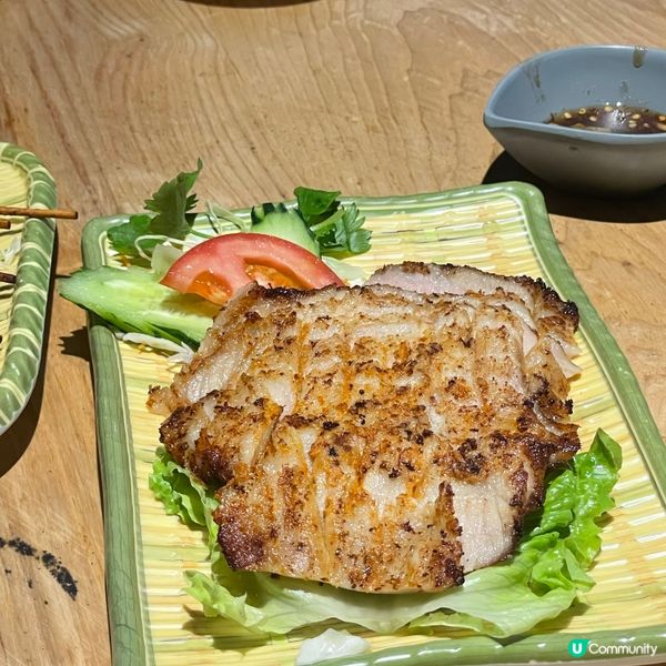 1.  泰國菜生日飯🥳！狗狗都係屋企人🐶！環境一流📸！