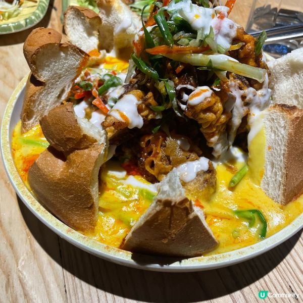 1.  泰國菜生日飯🥳！狗狗都係屋企人🐶！環境一流📸！