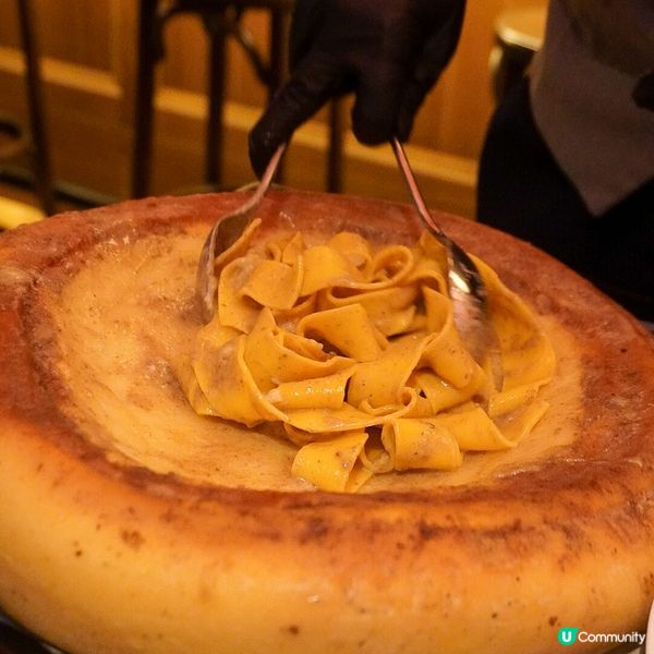 前身仙后餐廳搖身一變成Landau's 