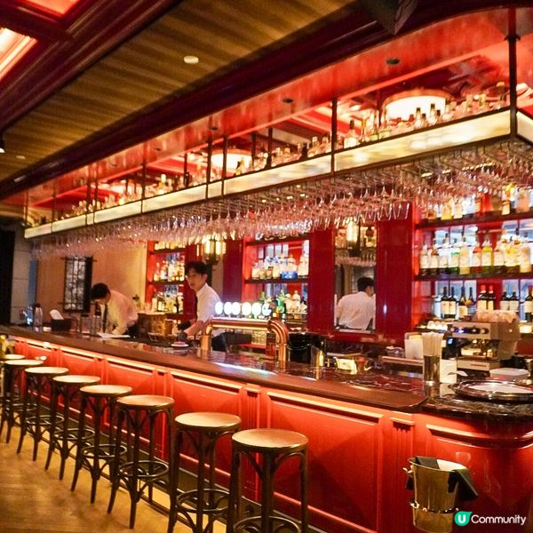 前身仙后餐廳搖身一變成Landau's 