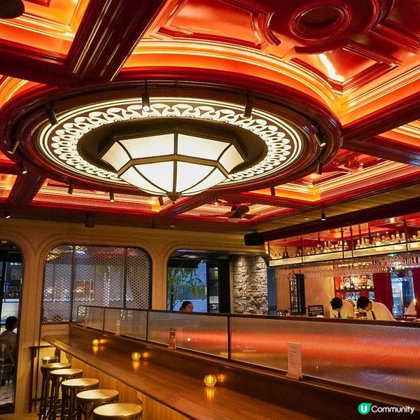 前身仙后餐廳搖身一變成Landau's 