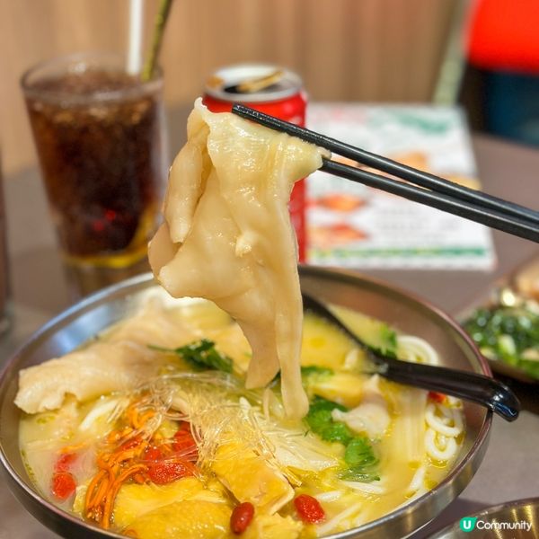 星期日去咗荔枝角嘅老荔冰室,真係一間抵讚嘅港式茶記!食物質素...