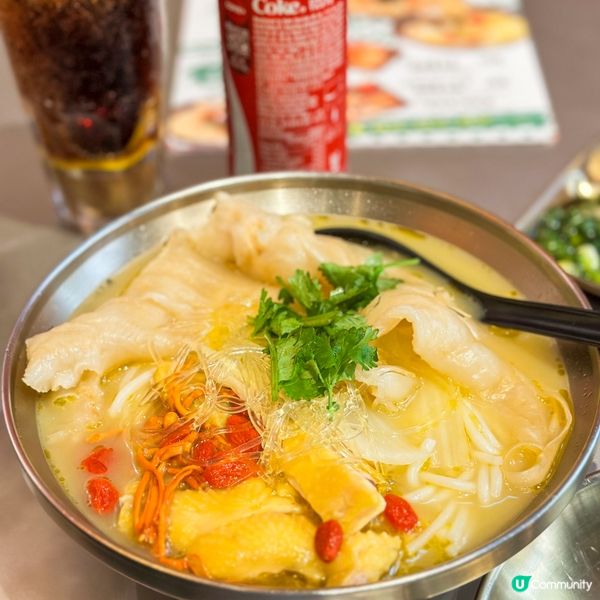 星期日去咗荔枝角嘅老荔冰室,真係一間抵讚嘅港式茶記!食物質素...