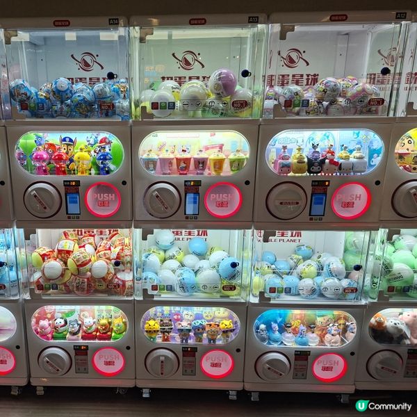 中環街市發現蠟筆小生大扭蛋😱真係好可愛呀但可惜黎遲左一步😭已...