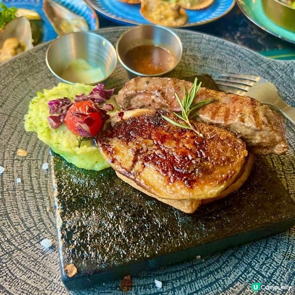 鵝肝配燒雞扒，簡直係一場中西合璧的味覺盛宴😋