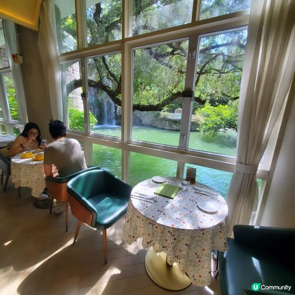 金鐘香港公園內Pondside Autumn Tea Set