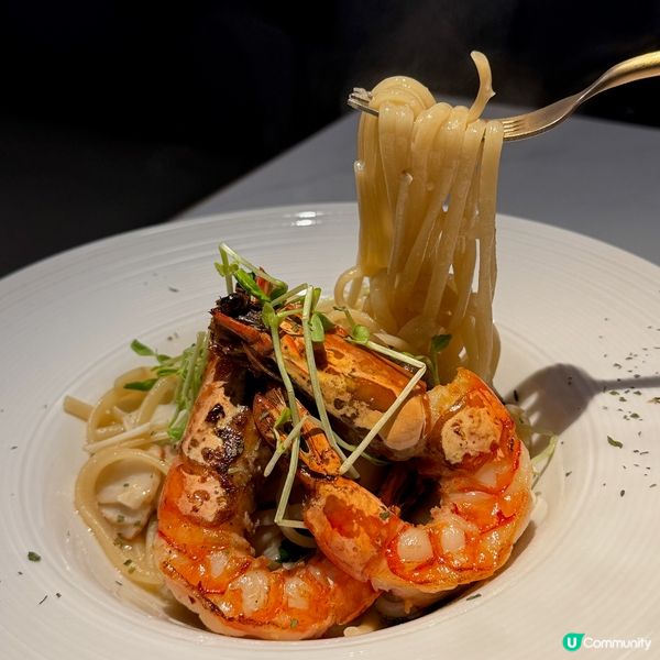 原來係旺角TOP商場一堆零售舖頭入面嘅西餐廳Lucky's ...