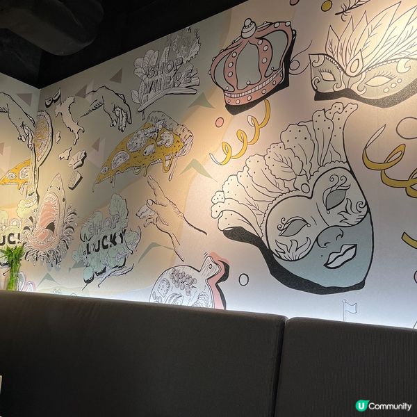 原來係旺角TOP商場一堆零售舖頭入面嘅西餐廳Lucky's ...