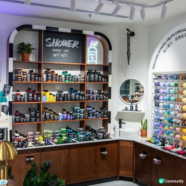 Lush・香水圖書館