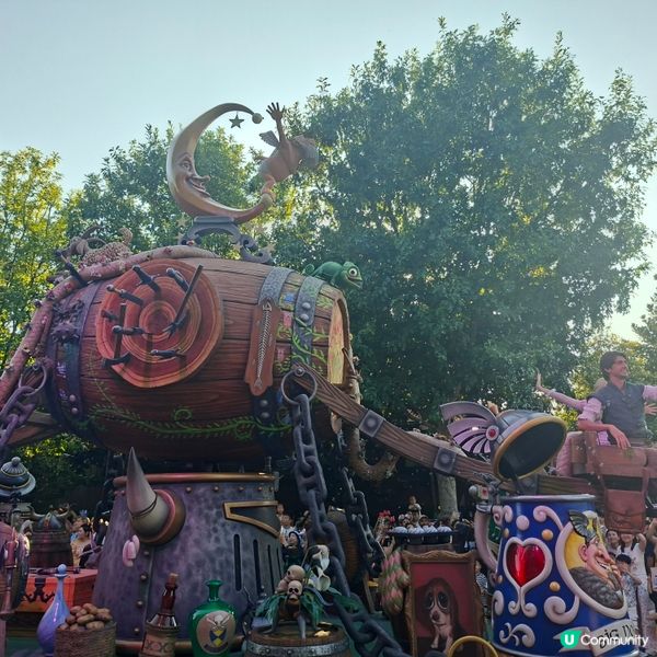 上海迪士尼巡遊🤩花車款式多到爆📸 快啲嚟睇！