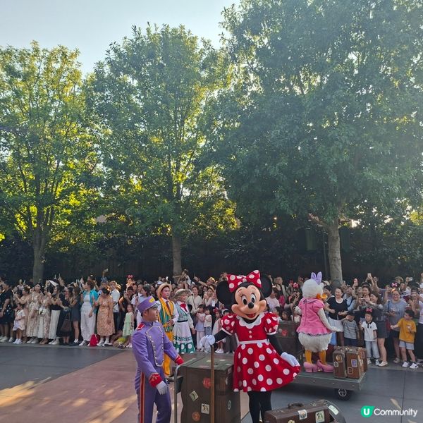 上海迪士尼巡遊🤩花車款式多到爆📸 快啲嚟睇！