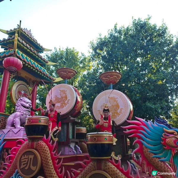 上海迪士尼巡遊🤩花車款式多到爆📸 快啲嚟睇！