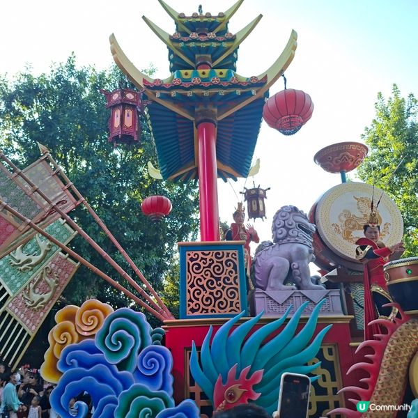 上海迪士尼巡遊🤩花車款式多到爆📸 快啲嚟睇！