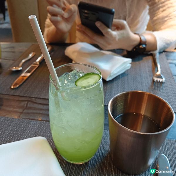 AMMO今次嘅tea set主題係佢哋自己嘅十三週年慶，好開...