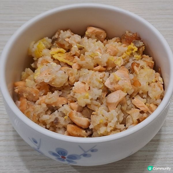 媽媽自煮愛心有營午餐❤️🍽挪威三文魚粒雞蛋炒飯🍣🍛