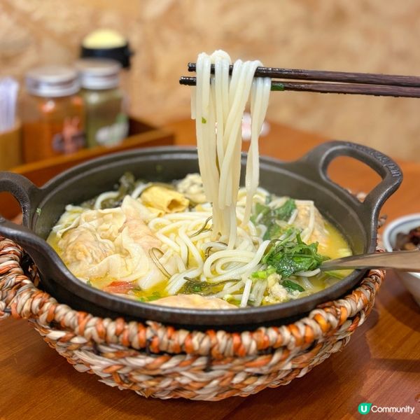 新開特色小鍋米線店🍜