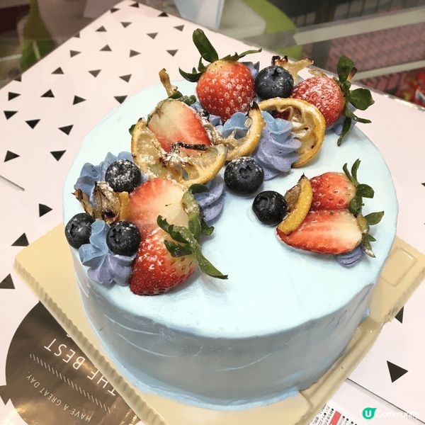 平時最鐘意自己整下蛋糕 ！ 整比朋友食 睇到佢地食得開心 自...