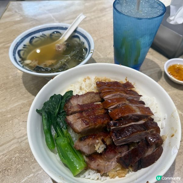 忠哥叉燒皇位於太子,深受食客好評,叉燒以半肥瘦為主,肉質鬆軟...