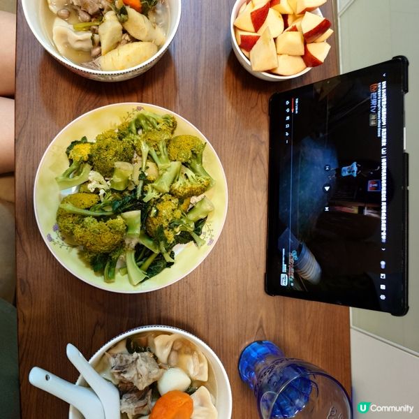 1.  清甜蘿蔔湯配餃子😋！簡單又好味！🍲