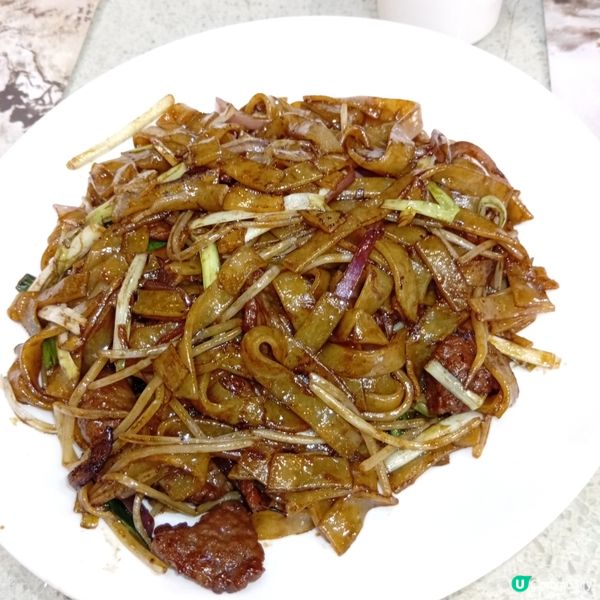 嚐囍煲仔飯🤤！飯焦香氣撲鼻😋！