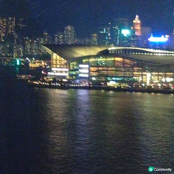 今晚坐摩天輪🎡！觀賞維港夜景，真係靚到爆！🤩