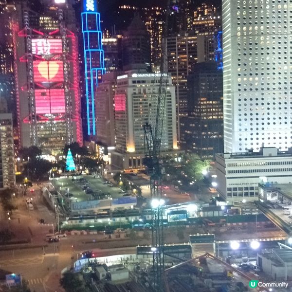 今晚坐摩天輪🎡！觀賞維港夜景，真係靚到爆！🤩