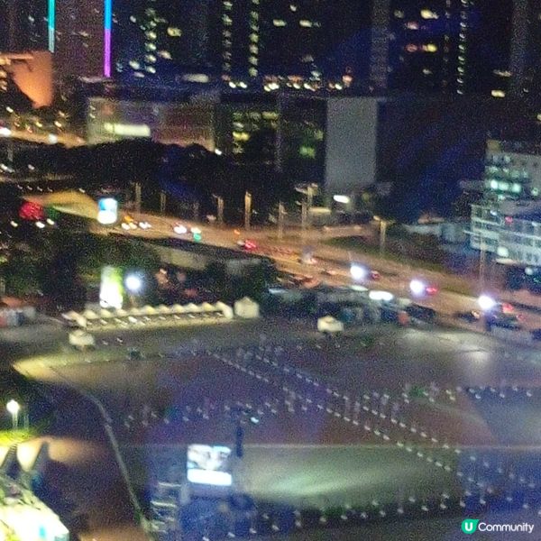 今晚坐摩天輪🎡！觀賞維港夜景，真係靚到爆！🤩