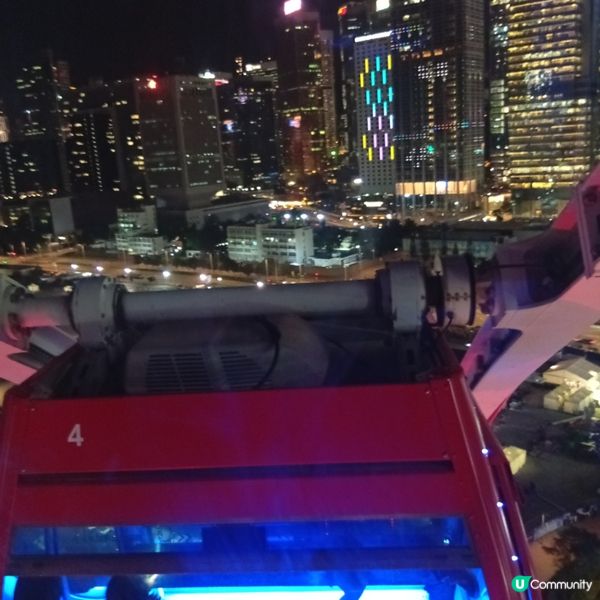 今晚坐摩天輪🎡！觀賞維港夜景，真係靚到爆！🤩