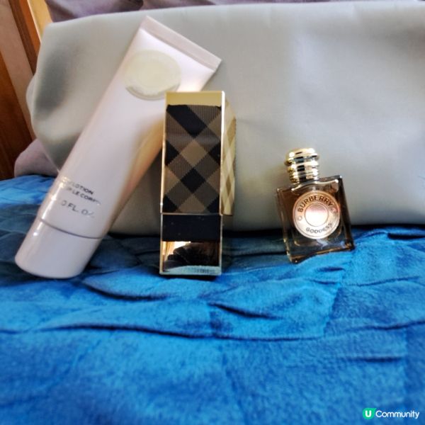 聖誕限定美妝🎁! 靚爆風衣袋+戰馬粉底💄！