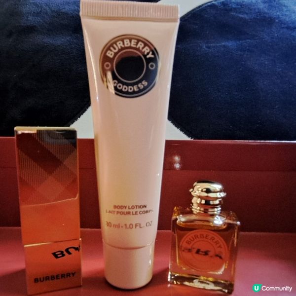 聖誕限定美妝🎁! 靚爆風衣袋+戰馬粉底💄！