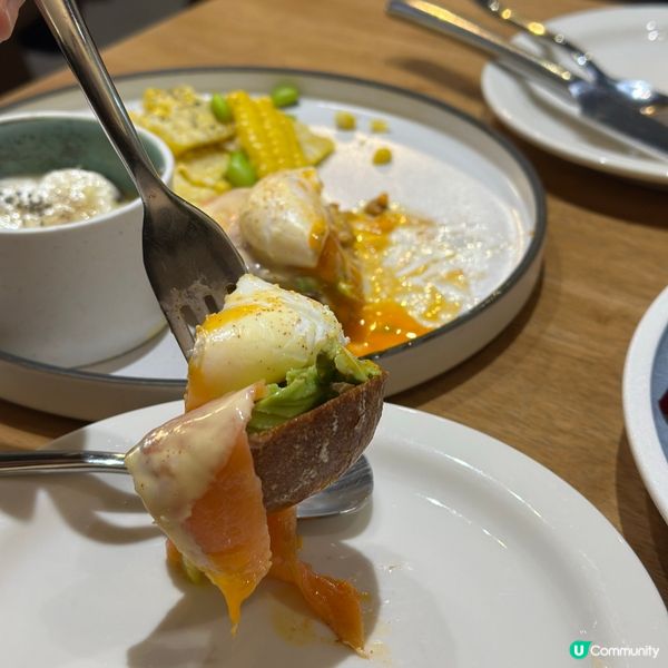 早餐推介😋 炒果仁+班尼迪蛋🤤 抵食！