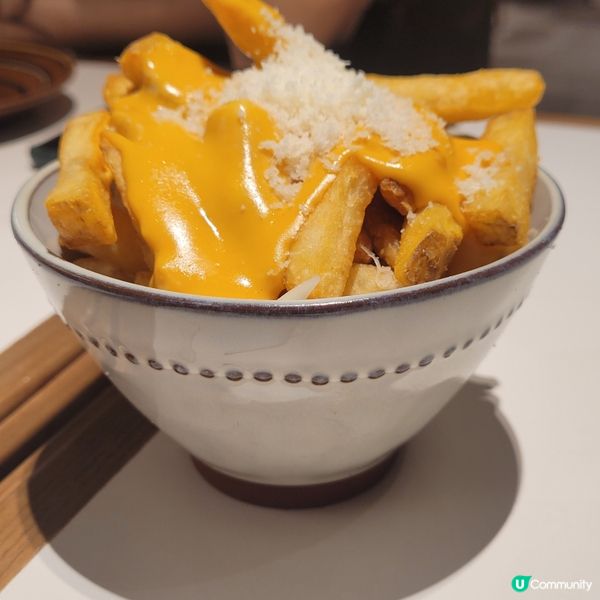 正呀喂！😋 撐枱腳食好西！🥩🍟