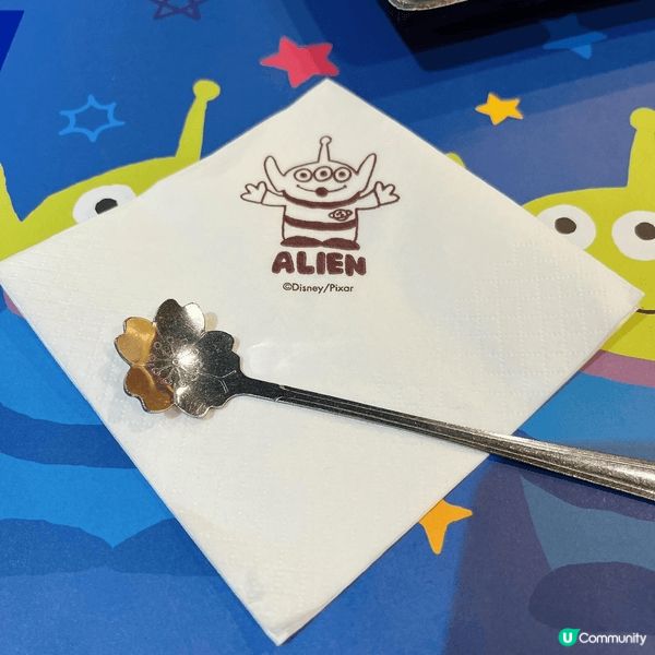 我最想同我的一位舊同學一齊食Lifetastic聖誕蛋糕。我...