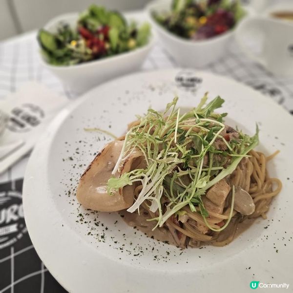 黑白視覺與打卡美食的結合