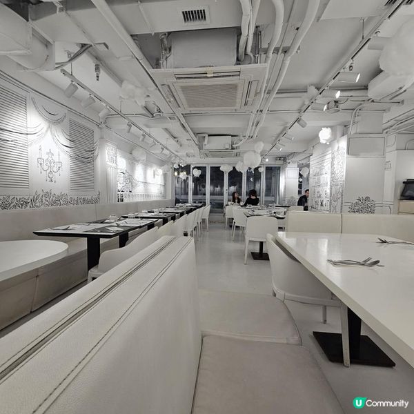 黑白視覺與打卡美食的結合