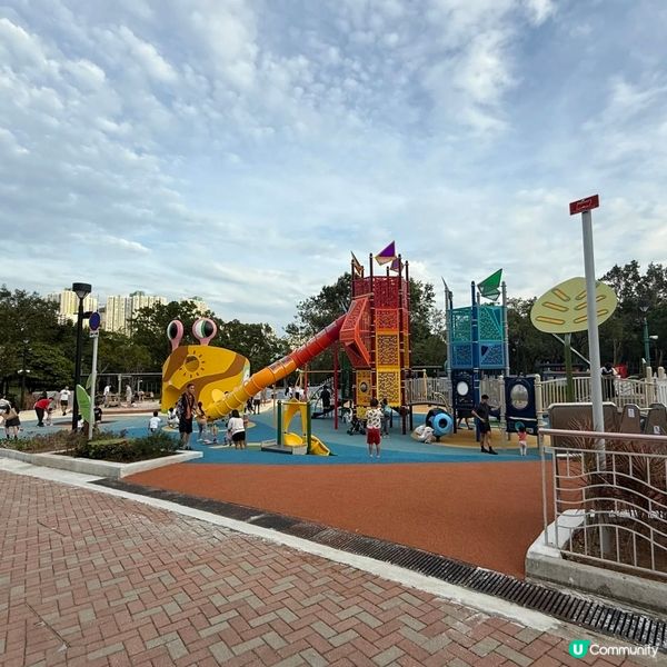 1.  佐敦谷公園親子遊樂天堂！免費放電⚡️！玩足一日🥳！