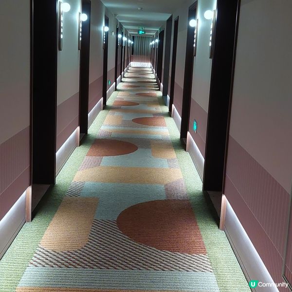 🏨🧳設計新穎～桔子酒店👍