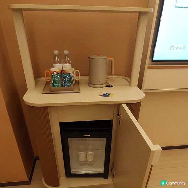 🏨🧳設計新穎～桔子酒店👍