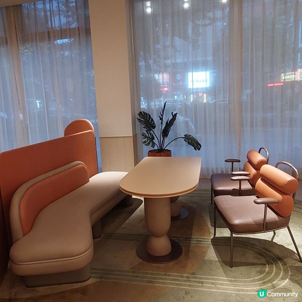 🏨🧳設計新穎～桔子酒店👍