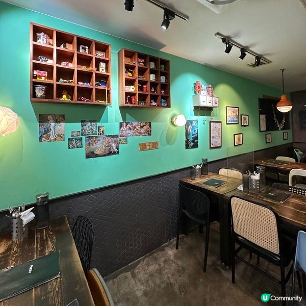 充滿懷舊風小店🤩有驚喜嘅酥皮pizza