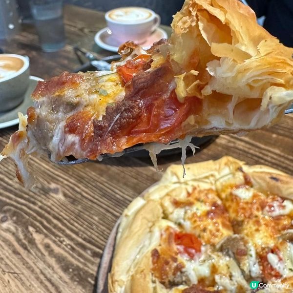 充滿懷舊風小店🤩有驚喜嘅酥皮pizza