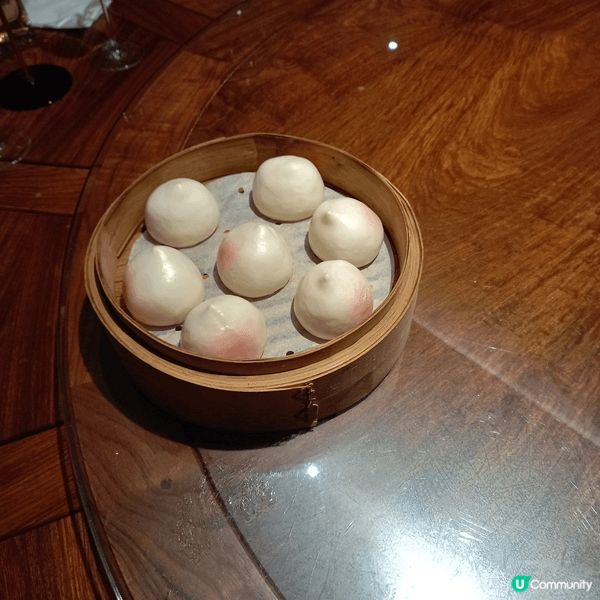 喺灣仔食 免開瓶紅酒 包埋房. 唔知自助餐有冇得包房呢