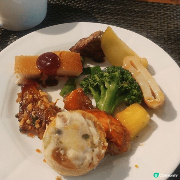 泰式清邁美食，芒果糯米飯，椰青龍蝦海鮮湯